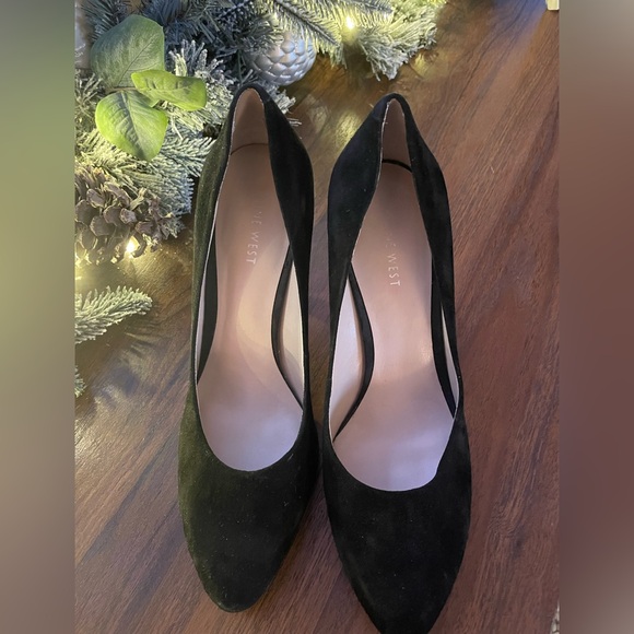 Nine West Rocha Suede Snake Embossed Platform Heels. Sz. 9 - Picture 5 of 9